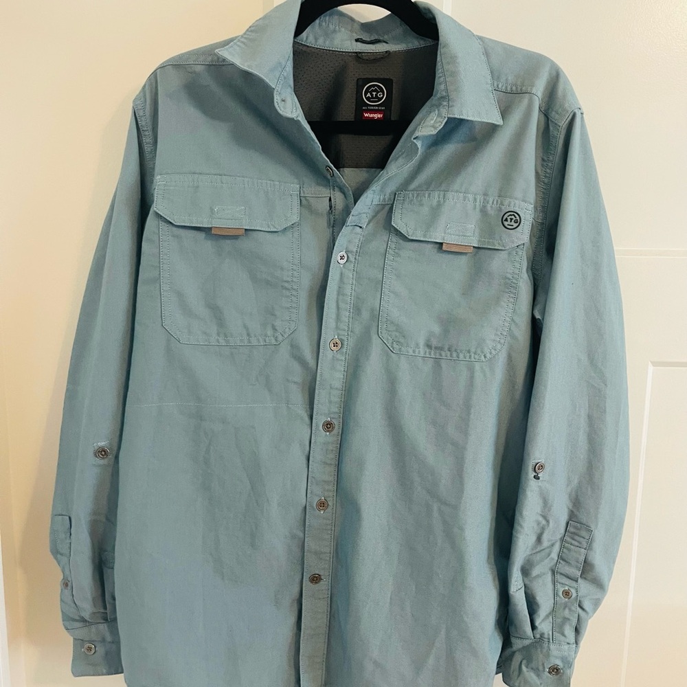 Wrangler Gray and Blue ATG Shirt - Picture 1 of 3